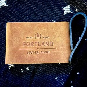 SOLD portland leather goods DAKOTA mug hugger